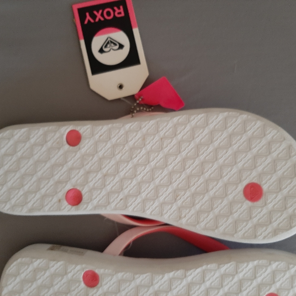 NWT Roxy Thongs Colorful - Picture 2 of 3